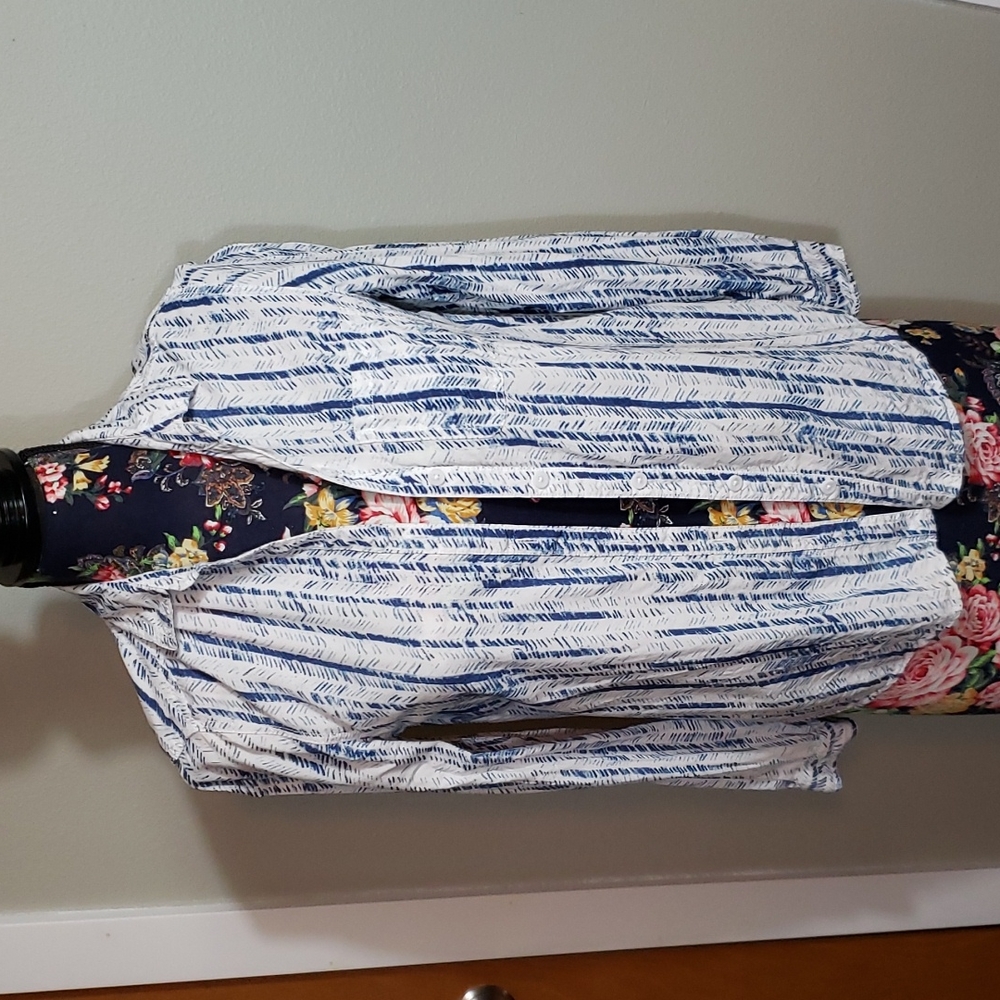 !!3 FOR $25 -- BEACHLUNCHLOUNGE Coastal Grandma LS Blouse Size XS